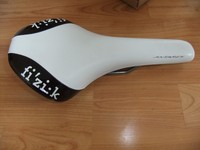 Fizik Sattel Antares Kium TOP Rennrad Sattel Saddle Road Bike 195gr. weiss white