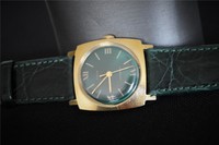 Great dressy fully working vintage watch TIMEX GB 1969 SERVICED green dial