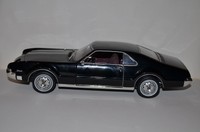Signature Road 1966 Oldsmobile Toronado Automodell Modell Auto 1/18 1:18