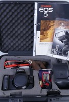 Canon EOS 5 mit Zubehörpaket Canon Koffer Speedlite 300EZ Filter Batterie ...