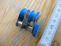 Trimmrolle für Schothorn blau mit zwei Übersetzungen