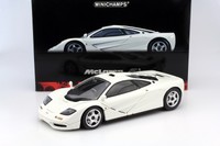 McLaren F1 Roadcar Baujahr 1994 weiß / white 1:12 Minichamps