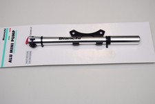 1372030 POMPA GONFIAGGIO CON MANOMETRO CON ADATTATORI VALEX ART