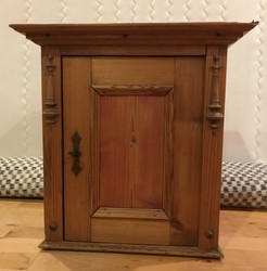 Wandschrank antik - Produktdaten und Eigenschaften bei yopi.de