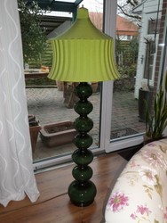 Stehlampe grün - Produktdaten und Eigenschaften bei yopi.de